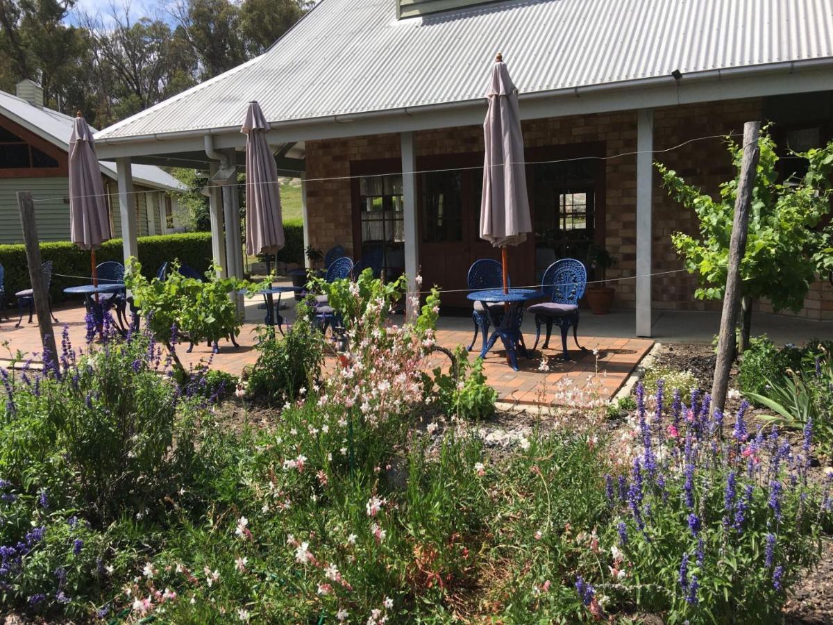 Girraween Country Inn Ballandean 外观 照片
